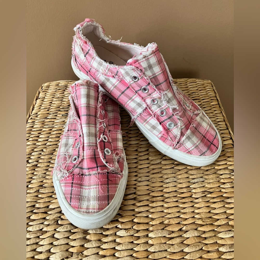 Corkys Babalu Pink Plaid Tennis Shoes, Sz. 8, Slip On, Pink/Tan/Cream Plaid